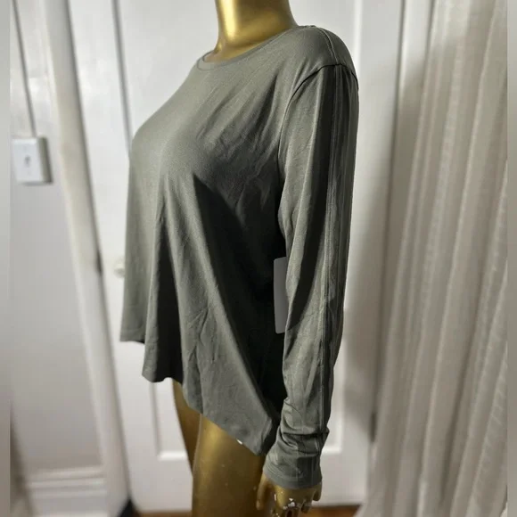 NWT- Athleta from the Power of She collection - Picture 7 of 10